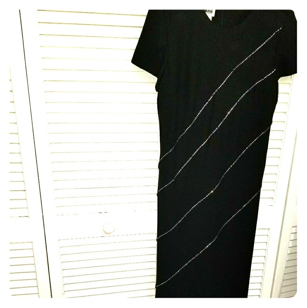 Leslie Fay Long Evening Gown Black with Stones